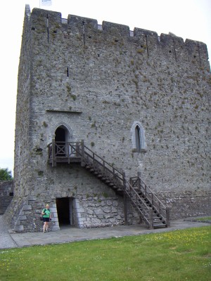 200606281502-PICT0322-AthenryCastle.jpg