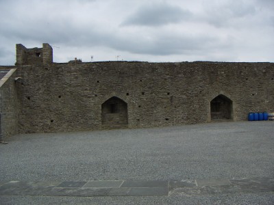 200607021444-PICT0442-RoscreaCastle.jpg