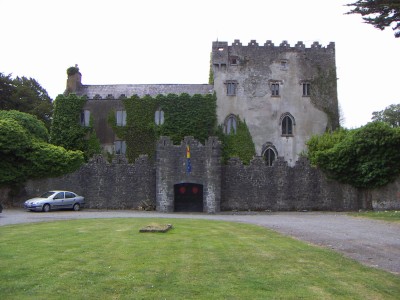 200607031130-PICT0466-CloghanCastle.jpg