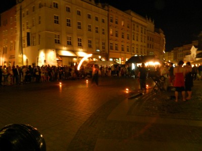 201205202143-Krakow_Fire-Dancers-DSCN0063.jpg