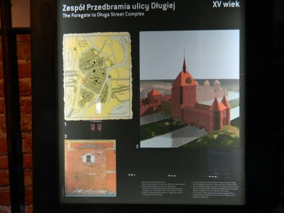 201206051104-Gdansk_Amber_Museum-DSCN0898.jpg