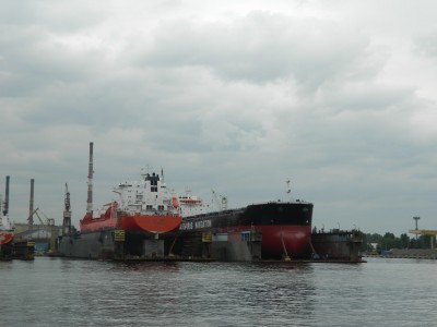 201206051219-Gdansk_Shipyards-DSCN0908.jpg