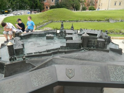 201206082106-Krakow_Wawel-DSCN1016.jpg