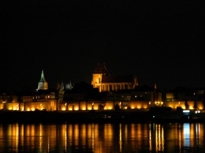 201205312208-Torun_by_Night-DSCN0595.jpg