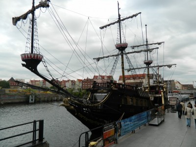 201206051325-Gdansk_Pirate_Ship-DSCN0875.jpg