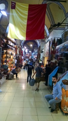 201506121323-00032-IMG-GrandBazaar.jpg