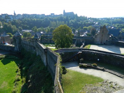 201509091052-00351-DSCN3432-Fougeres.jpg