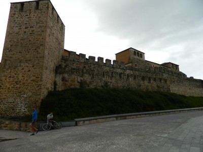 201606171814-00495-DSCN4800_Castillo_de_los_Templanos.jpg