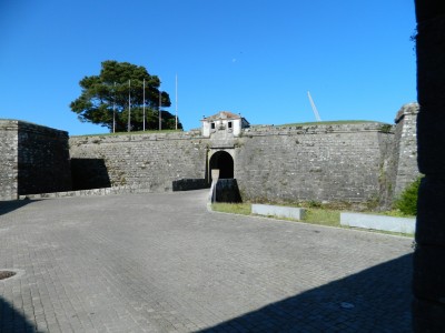 201606250856-00565-DSCN4870_Forte_de_Santiago_do_Barra.jpg