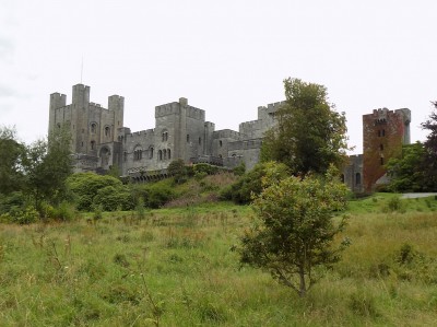 201708231327-00275-DSCN5178_Penhryn_Castle.jpg