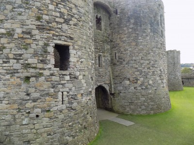 201708231527-00289-DSCN5192_Beaumaris_Castle.jpg