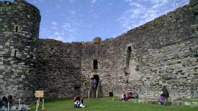 201708231546-00796-IMG_Beaumaris_Castle.jpg