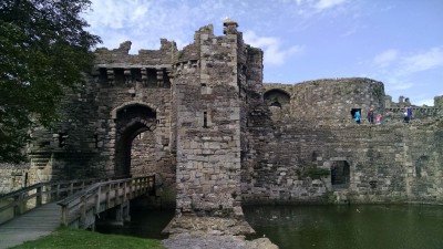 201708231554-00798-IMG_Beaumaris_Castle.jpg