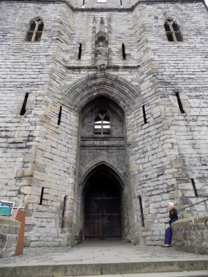 201708240914-00304-DSCN5207_Caernarfon_Castle.jpg