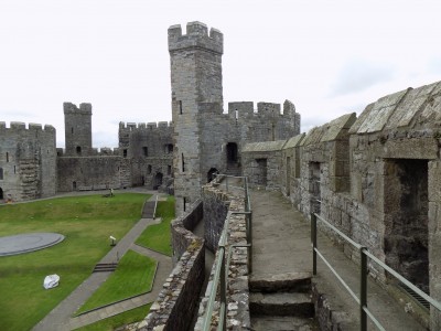 201708241012-00327-DSCN5230_Caernarfon_Castle.jpg