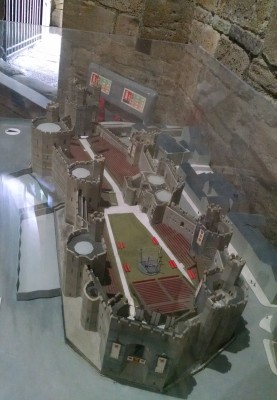 201708241024-00817-IMG_Caernarfon_Castle_Model.jpg