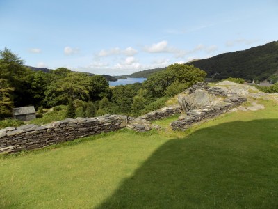 201708241226-00341-DSCN5244_Dolbadarn_Castle.jpg