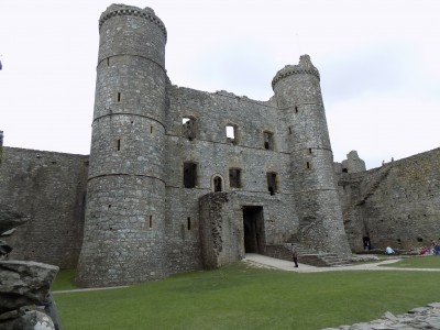 201708251031-00375-DSCN5278_Harlech_Castle.jpg