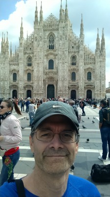 201905091155-00584-IMG_Milan_Cathedral_Selfie.jpg