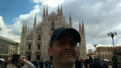 201905091155-00585-IMG_Milan_Cathedral_Selfie.jpg