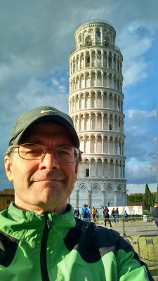 201905141854-00655-HDR_Pisa_Tower_Selfie.jpg