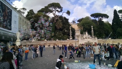 201905191718-00733-IMG_Rome_bubbles.jpg