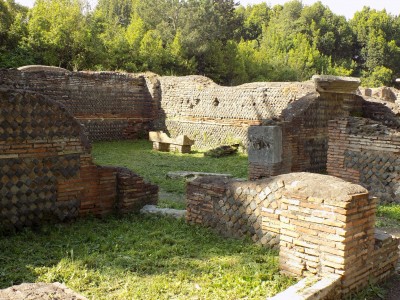 201905210932-00412-DSCN7179_Ostia_Antica.jpg